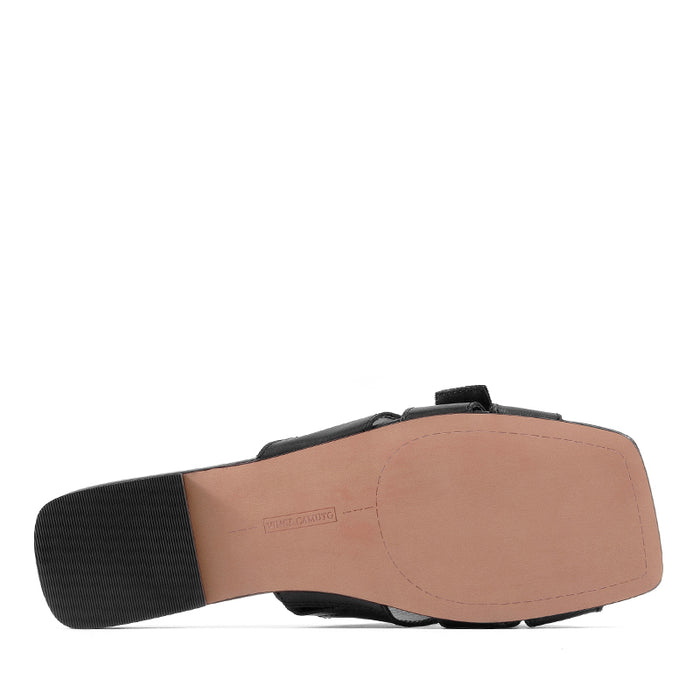 VINCE CAMUTO-ALEXINO - available at RUBINO
