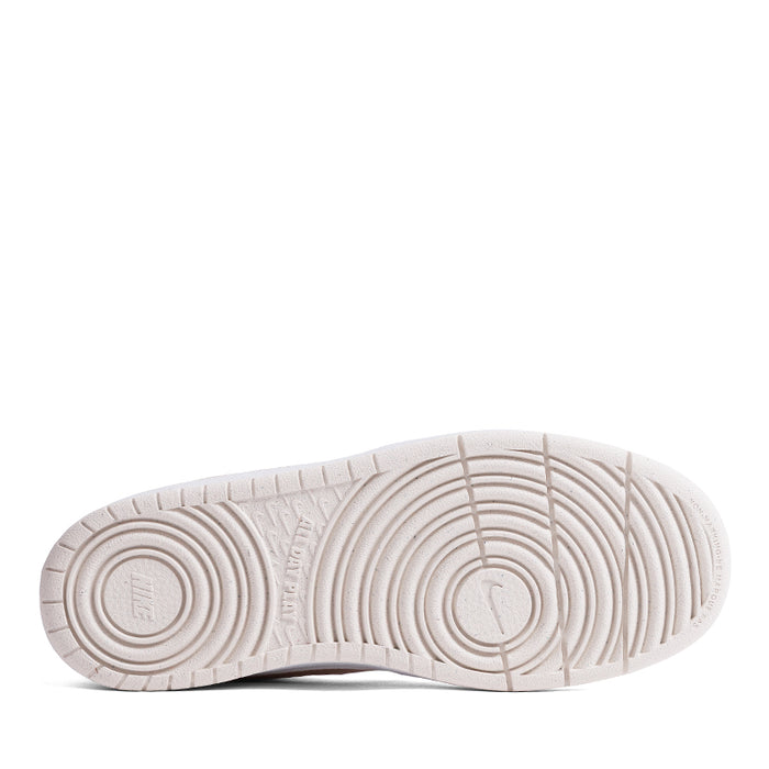 NIKE-COURT BOROUGH LOW BBALL (GS) - available at RUBINO
