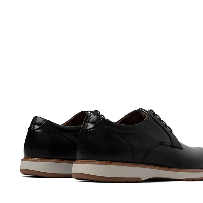 STEVE MADDEN-LANGLEYY - available at RUBINO