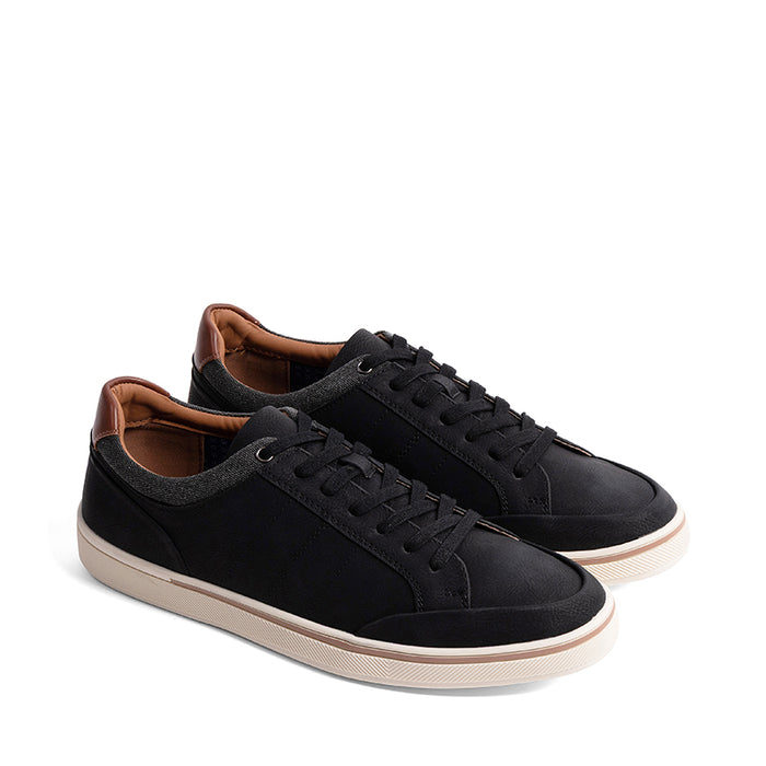 STEVE MADDEN-MALPENZA - available at RUBINO