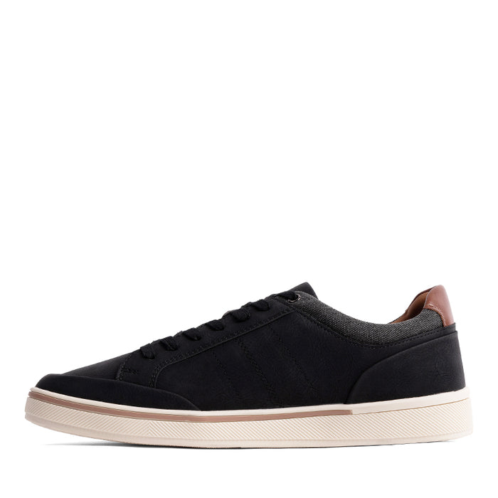 STEVE MADDEN-MALPENZA - available at RUBINO
