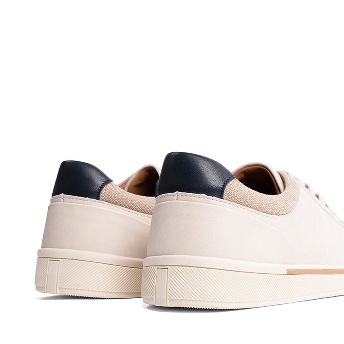 STEVE MADDEN-MALPENZA - available at RUBINO