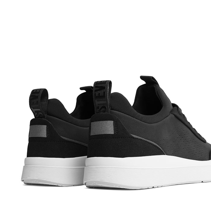 STEVE MADDEN-OCTAVIO - available at RUBINO