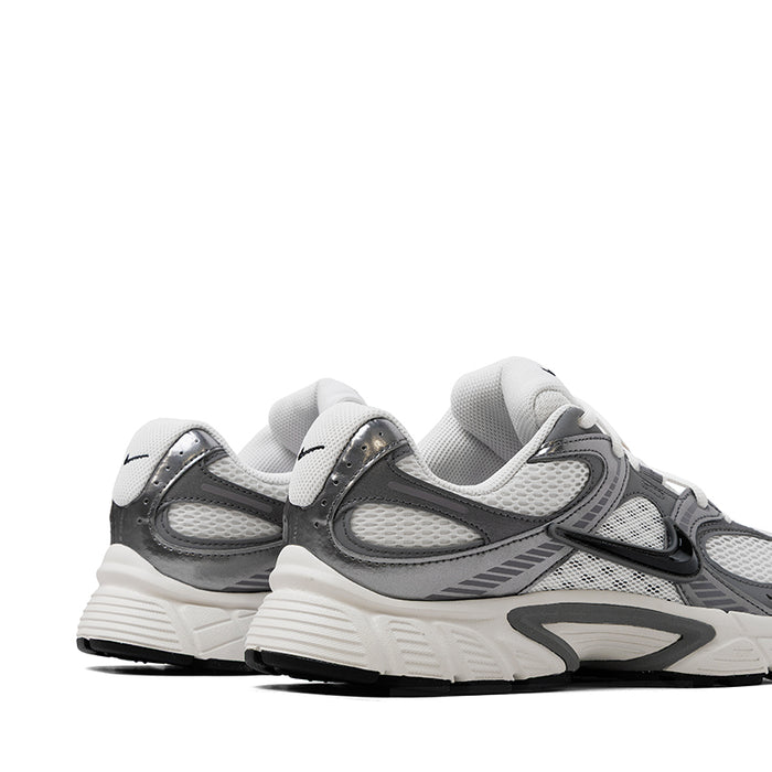 NIKE-V5 RNR M - available at RUBINO