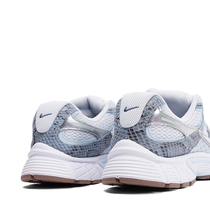 NIKE-V5 RNR PREMIUM W - available at RUBINO